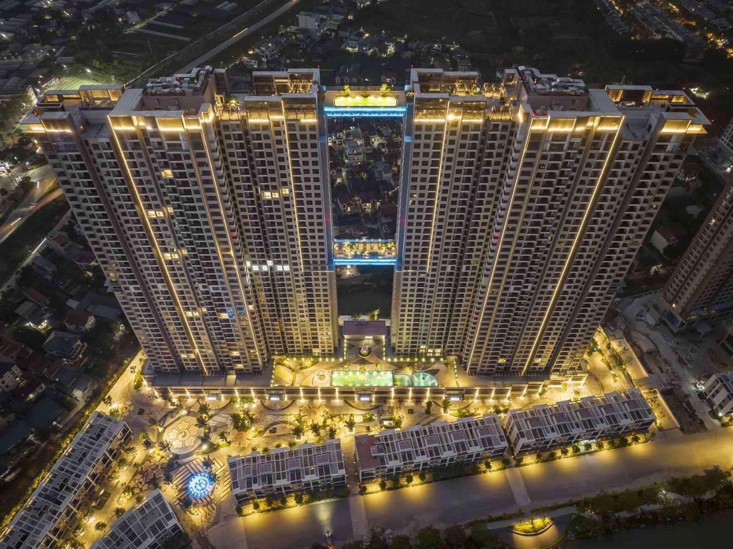 Chung cư Ecopark về đêm